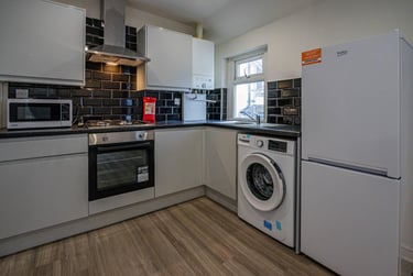 1 bed house, Richmond Road, Plasnewydd, Cardiff, CF243BW - Image 3